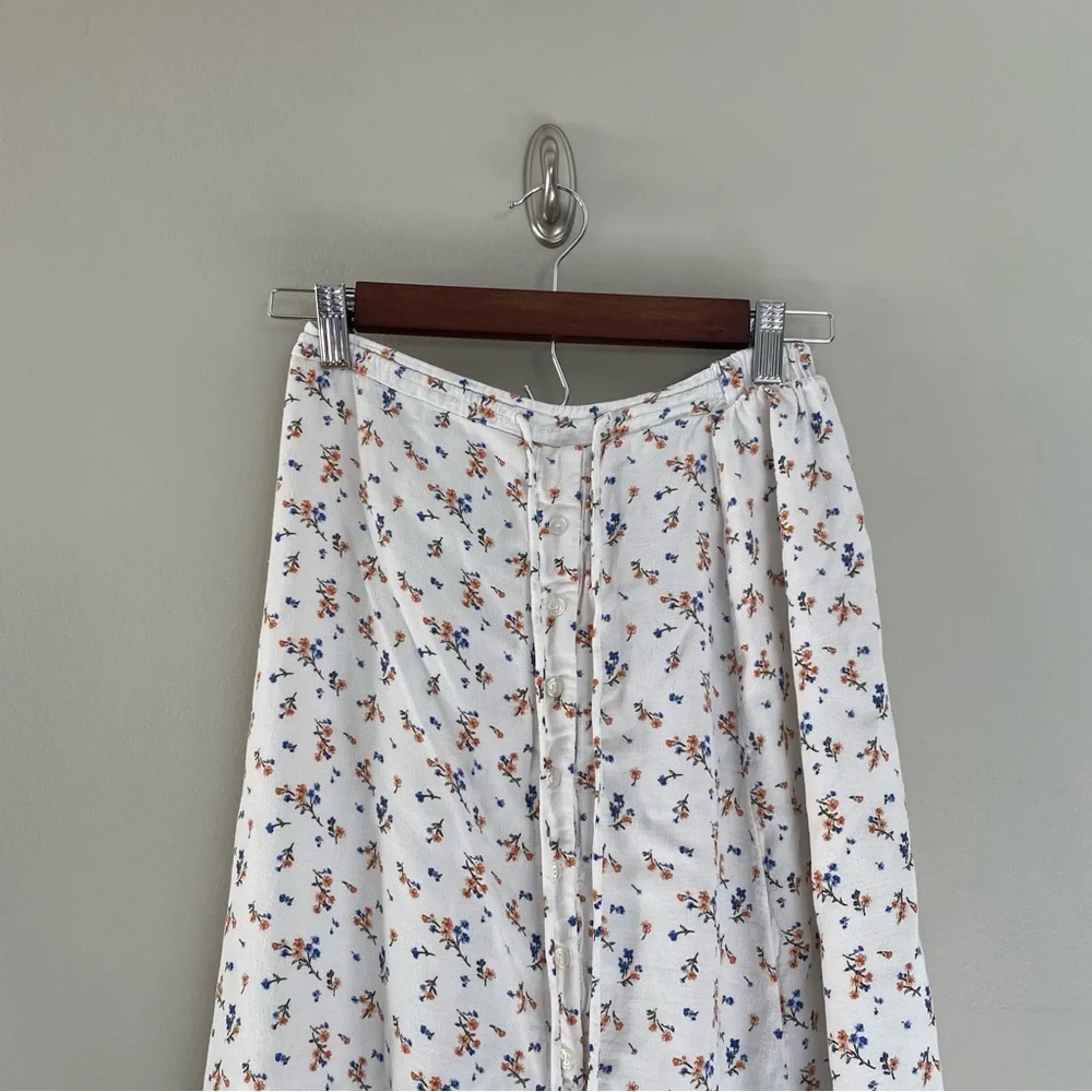AMERICAN EAGLE Floral Button-Up Silt Midi Skirt Size Medium - Picture 2 of 8